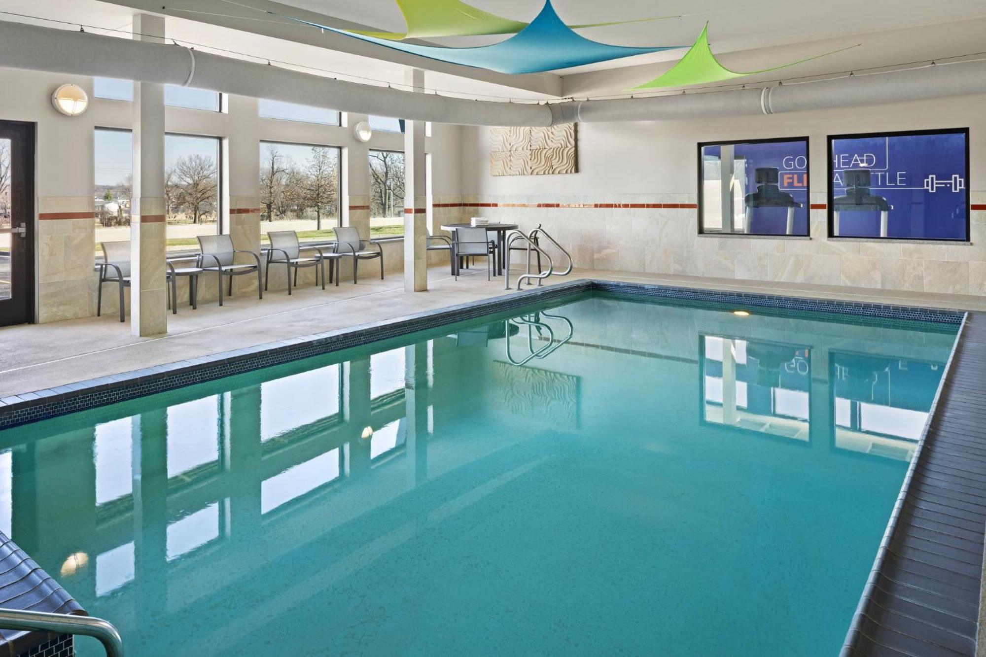 Holiday Inn Express Moline - Quad Cities Area By Ihg Eksteriør bilde